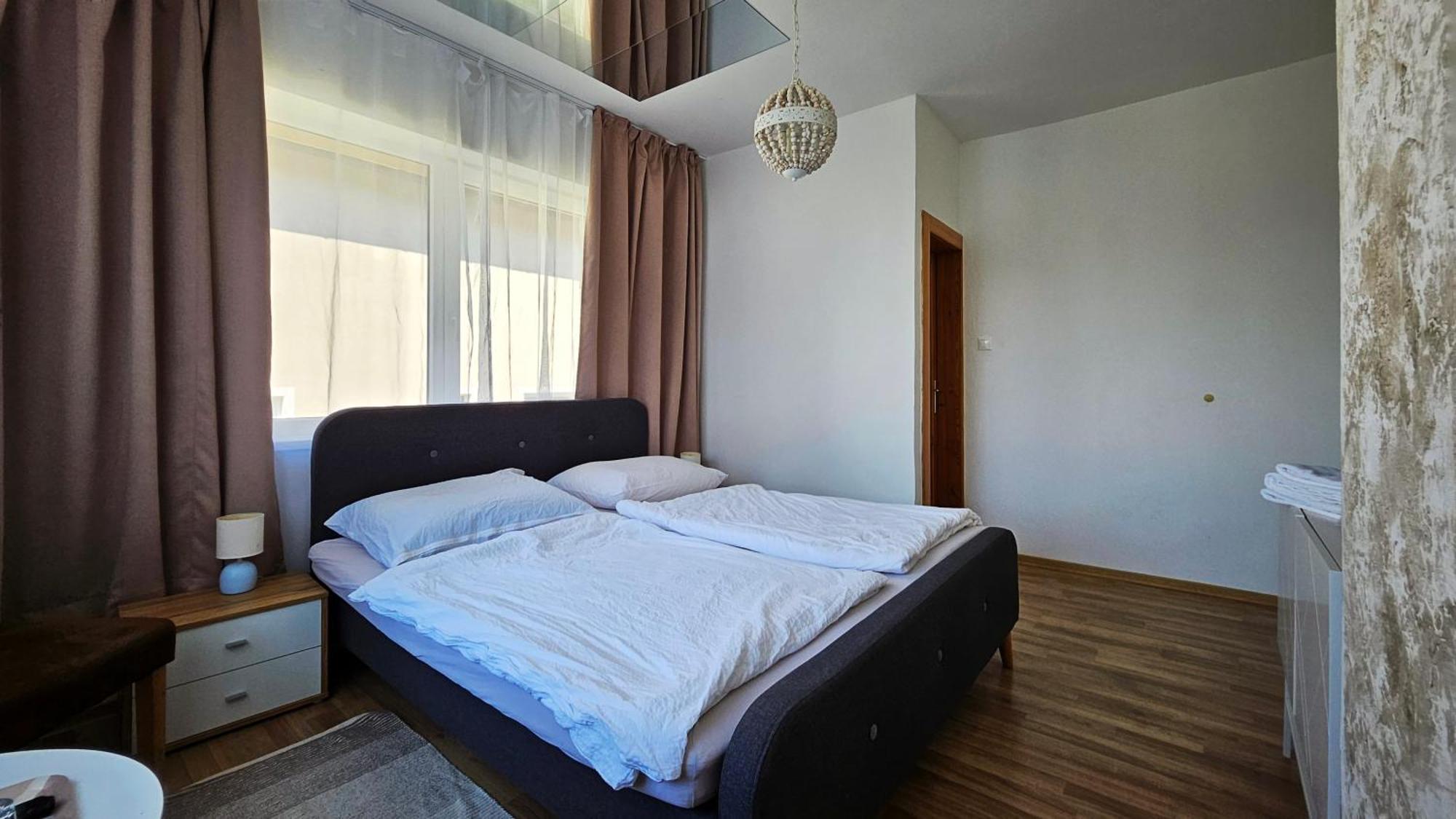 Penzion Toliar Hotel สตารา เลชนา ภายนอก รูปภาพ